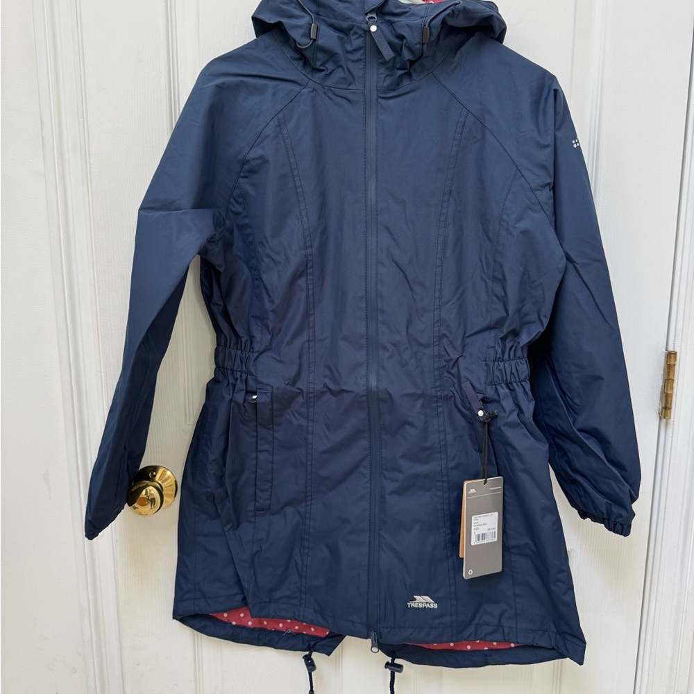 Women’s Trespass Raincoat, size Small